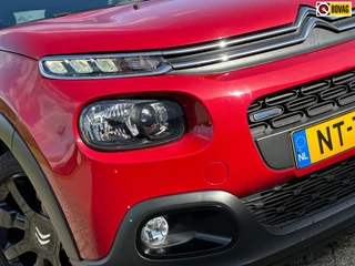 Citroen C3 1.2 PureTech Shine - Rubi/Onyx - 17'' Cross Black - Superstaat