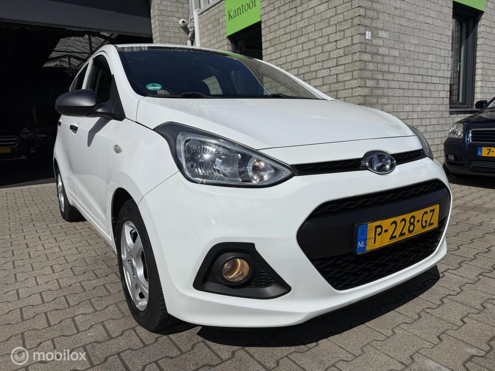 Hoofdafbeelding Hyundai i10