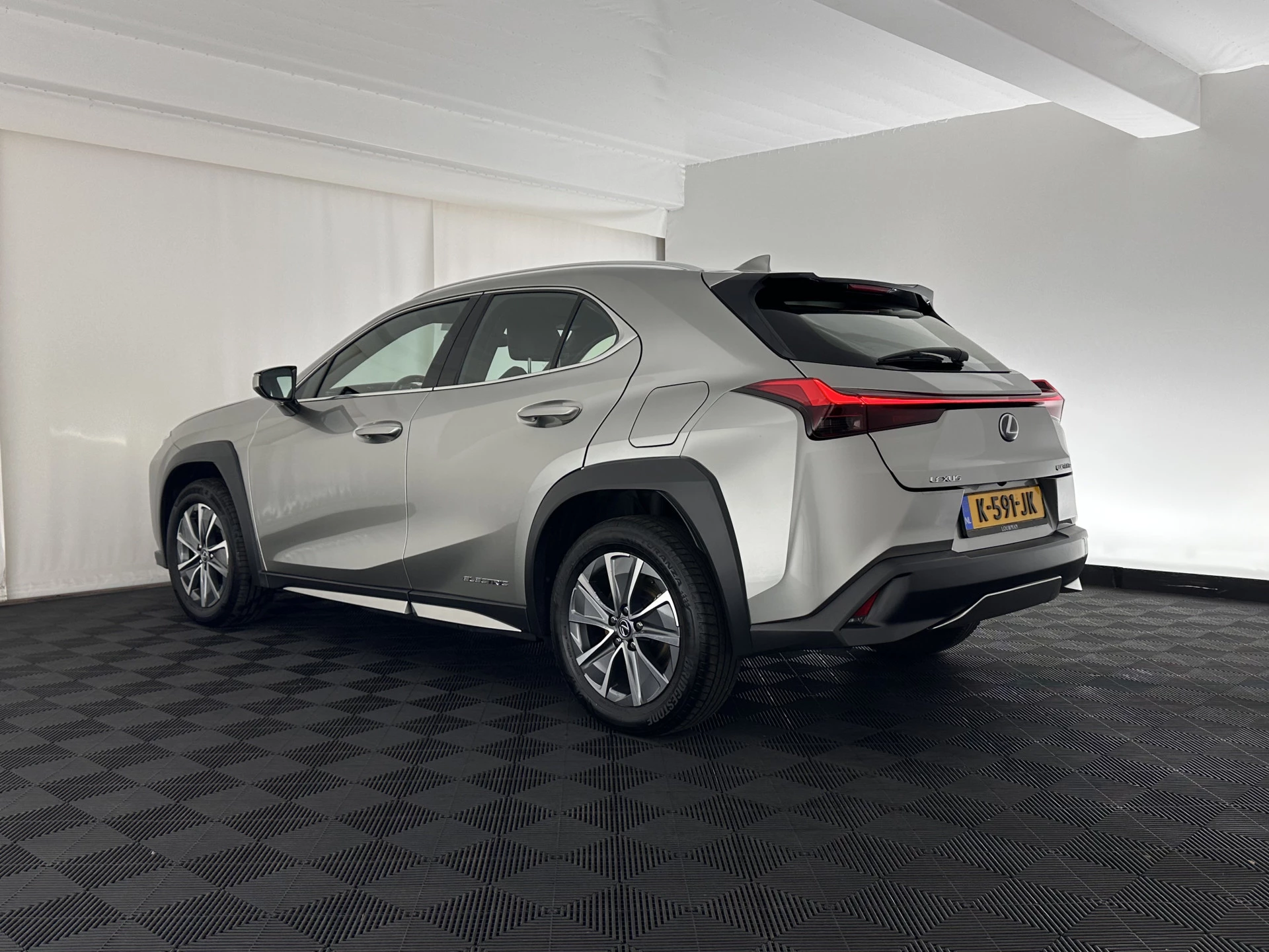 Hoofdafbeelding Lexus UX