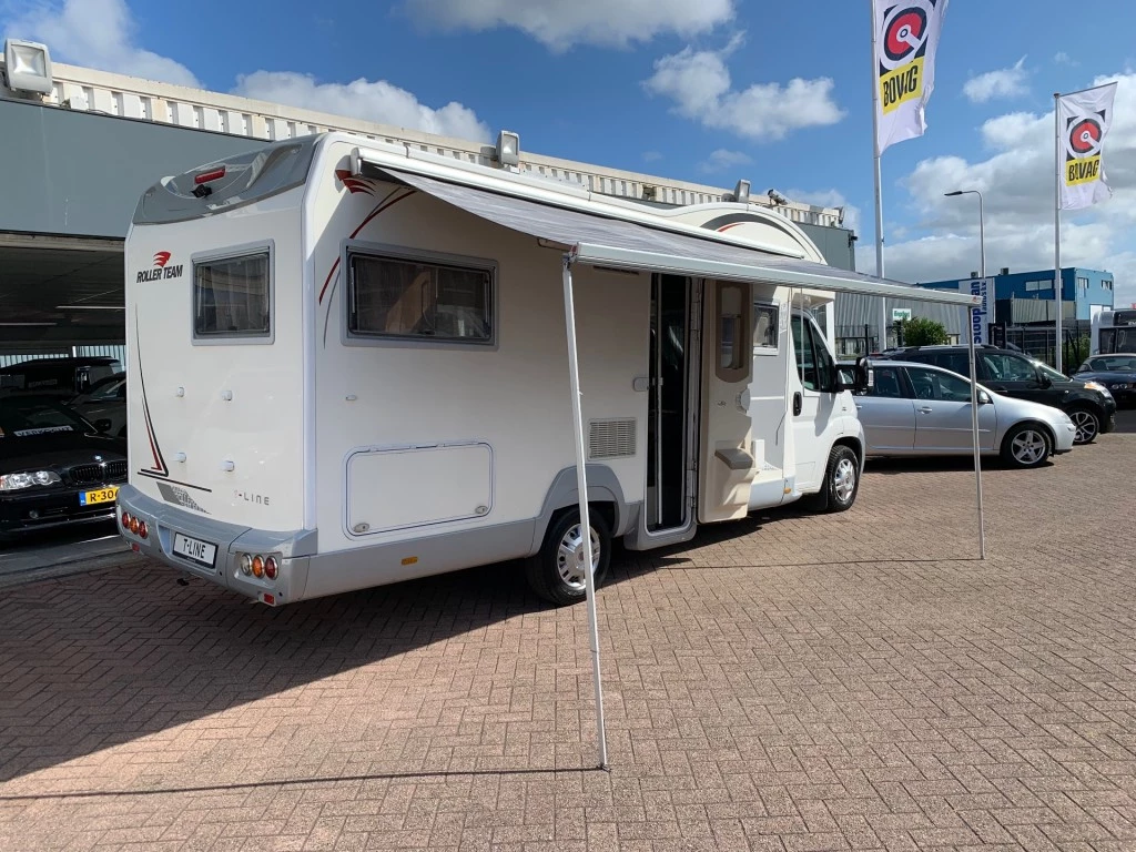 Hoofdafbeelding Roller Team T-line 255 Airco 6x Slaappl. 5 Zitpl.