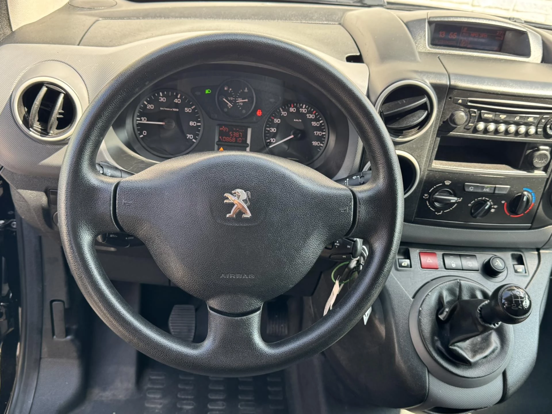 Hoofdafbeelding Peugeot Partner