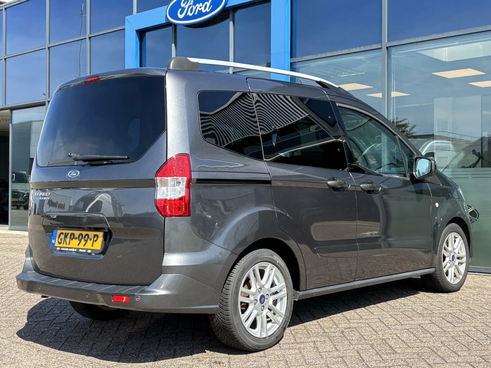 Hoofdafbeelding Ford Tourneo Courier