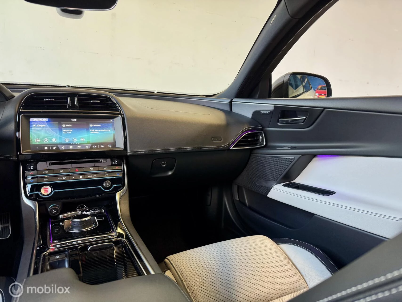 Hoofdafbeelding Jaguar XE