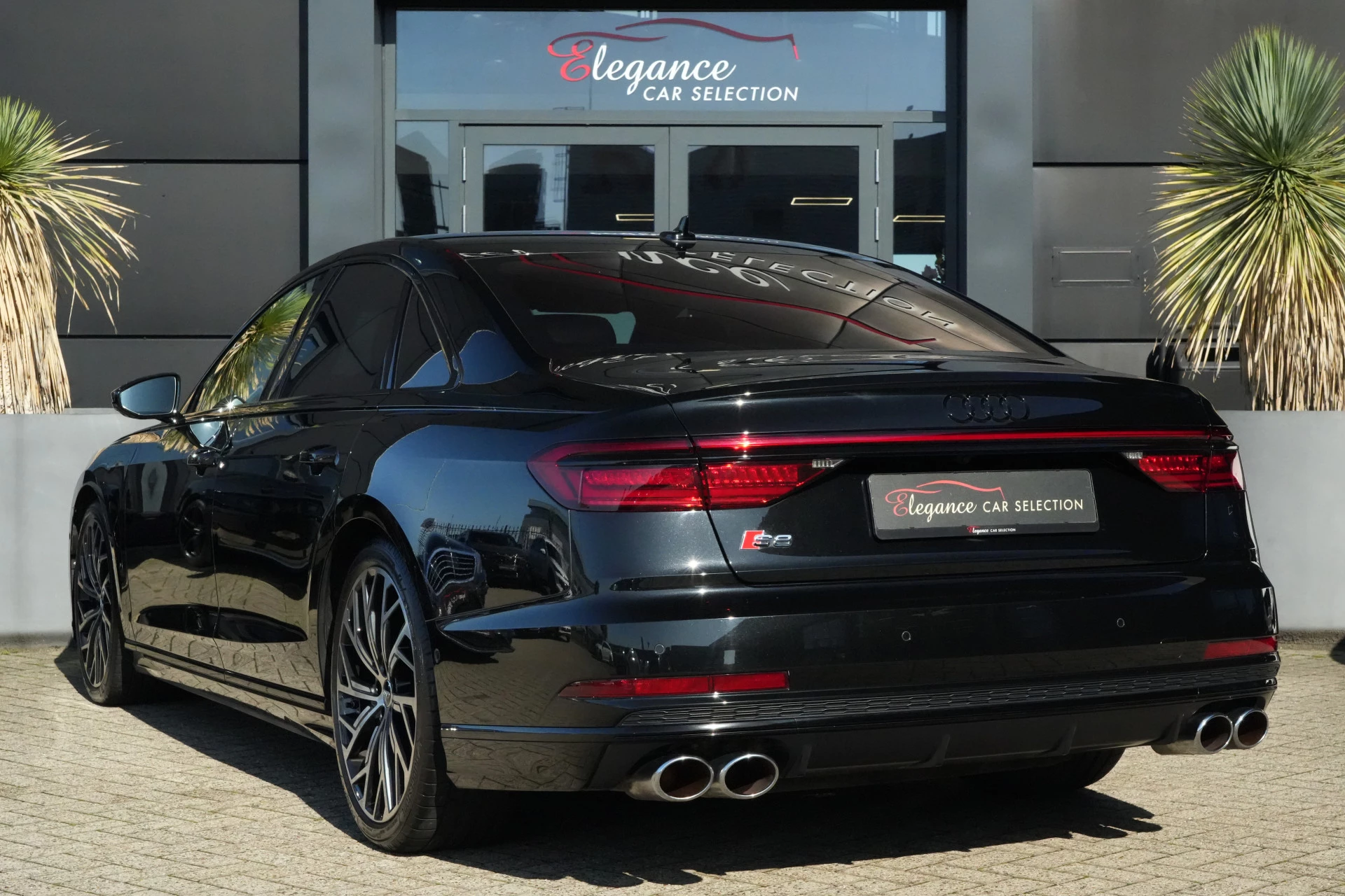 Hoofdafbeelding Audi S8