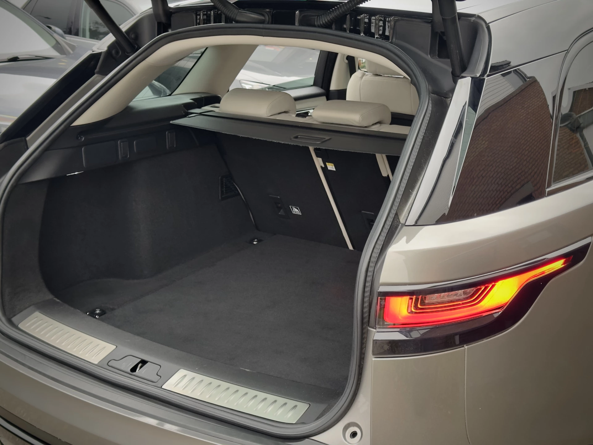 Hoofdafbeelding Land Rover Range Rover Velar