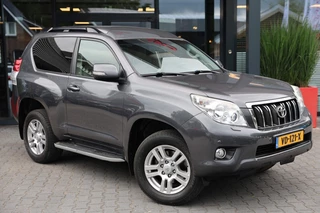 Toyota Land Cruiser Landcruiser 150 3.0 D-4D 3DRS VX A/T VAN
