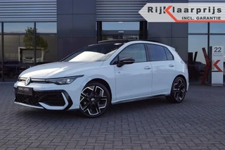 Hoofdafbeelding Volkswagen Golf Volkswagen Golf R-line 1.5 eTSI 150pk DSG facelift Black style/Panodak /Camera /IQ Matrix LED /Head-up