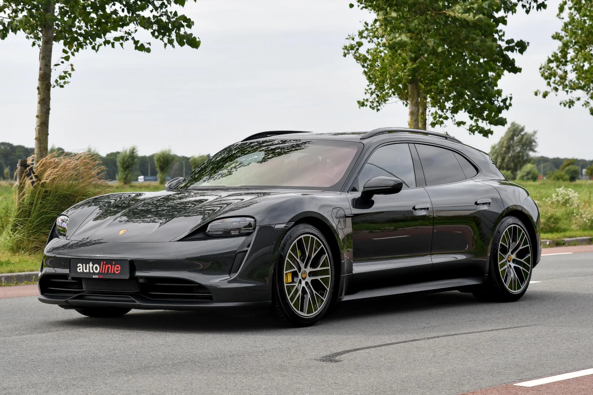 Hoofdafbeelding Porsche Taycan