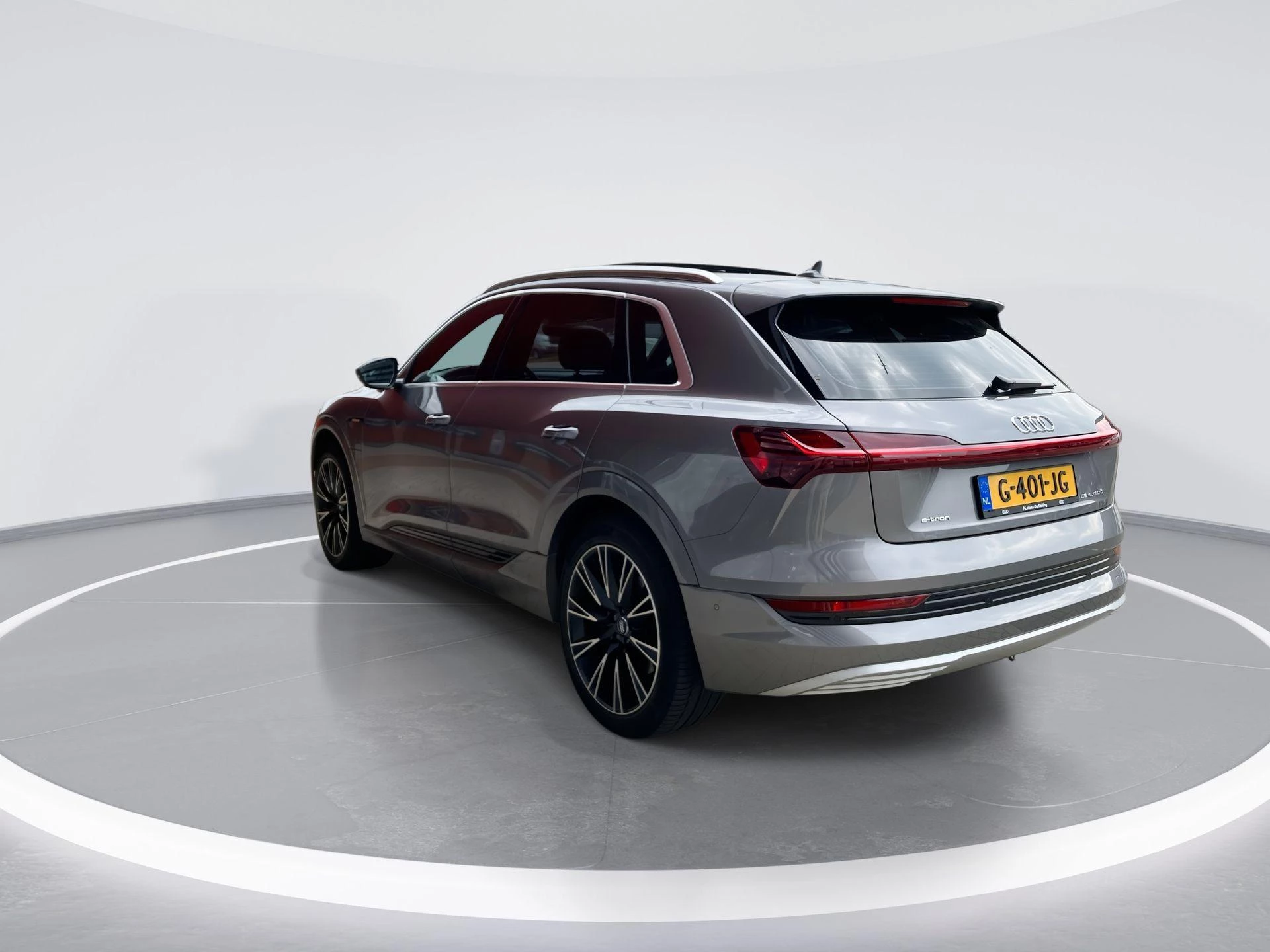 Hoofdafbeelding Audi e-tron