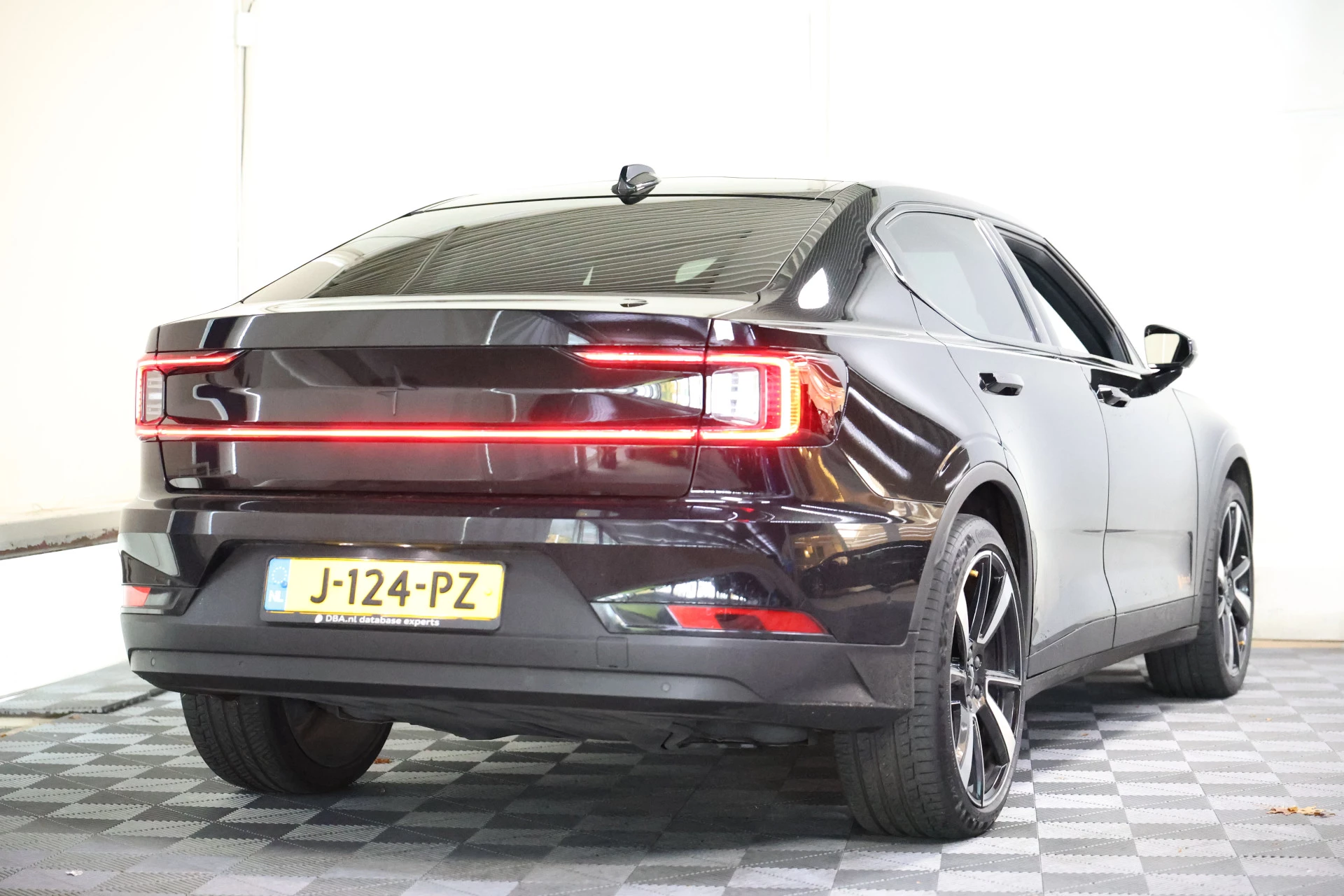 Hoofdafbeelding Polestar 2