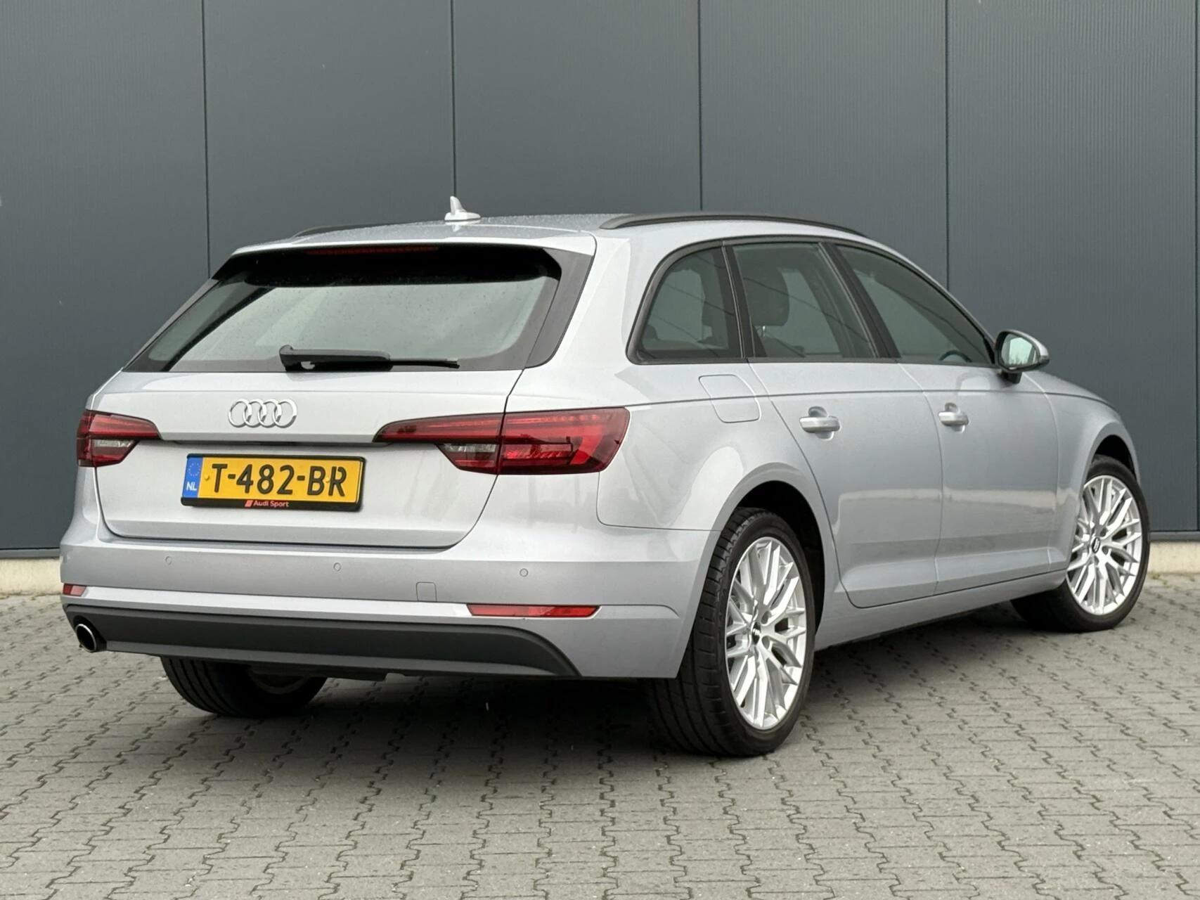 Hoofdafbeelding Audi A4