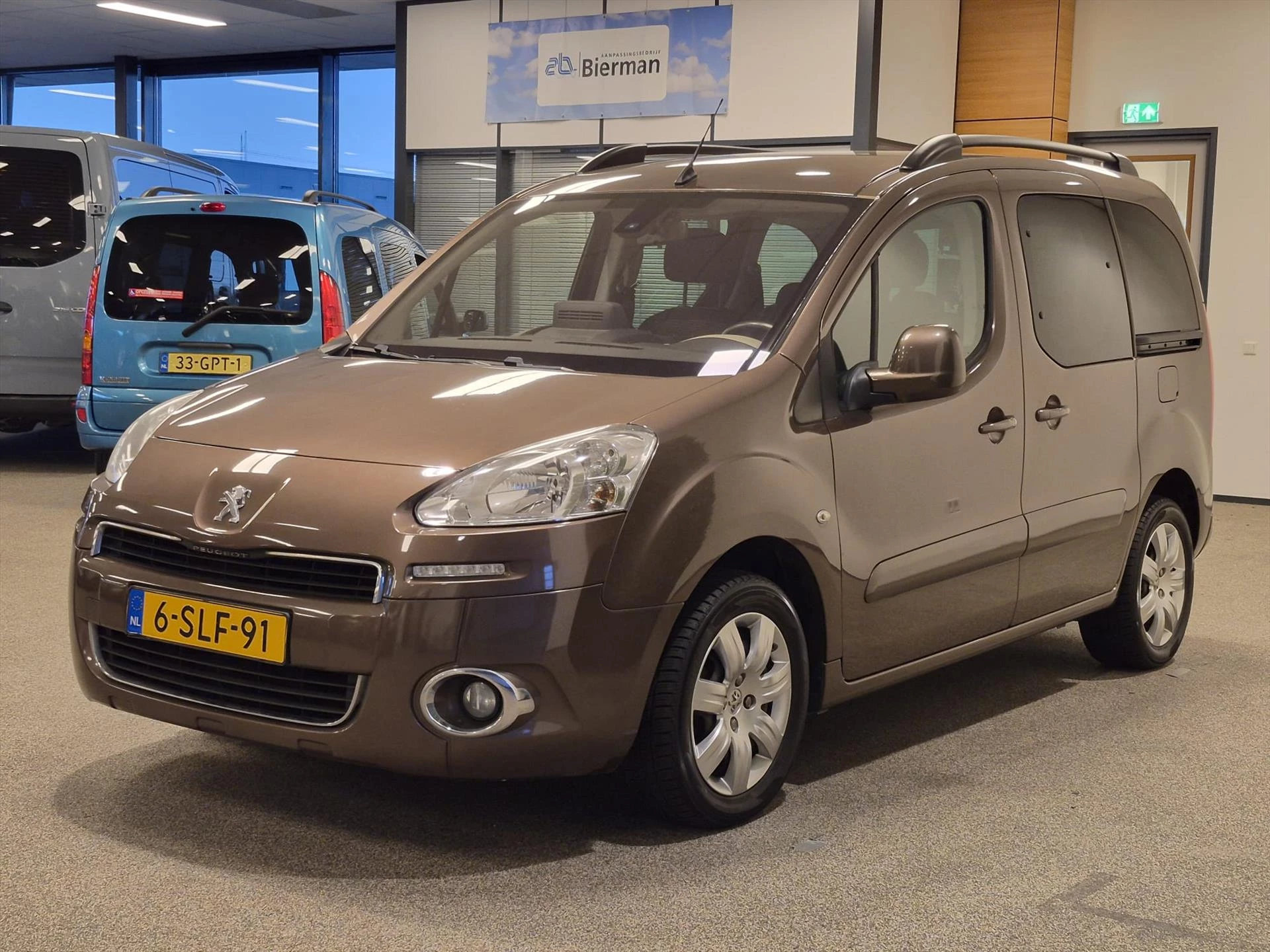 Hoofdafbeelding Peugeot Partner