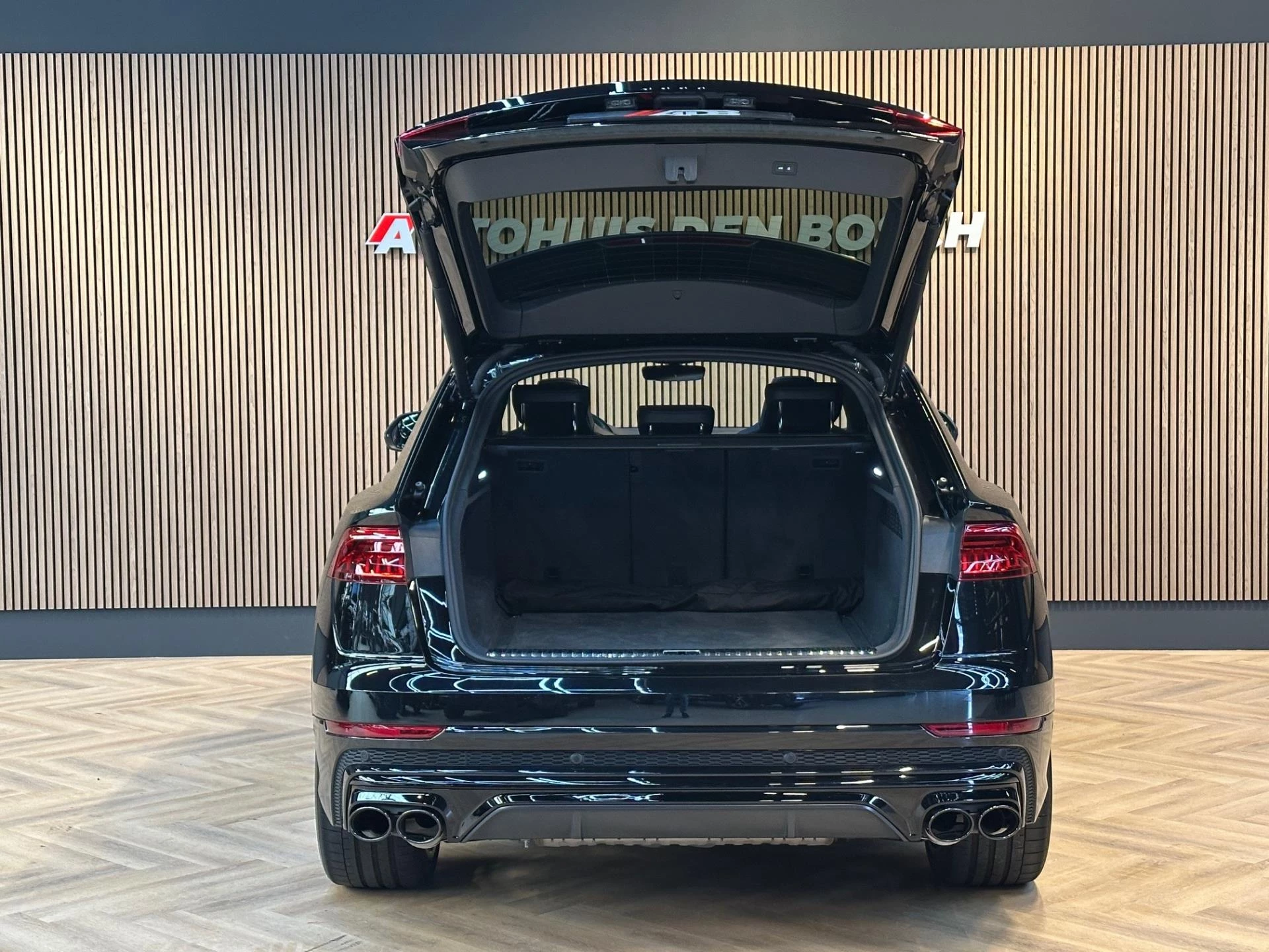 Hoofdafbeelding Audi Q8