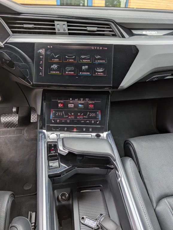 Hoofdafbeelding Audi e-tron