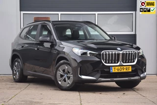 Hoofdafbeelding BMW iX1 BMW IX1 XDrive30 Launch Edition 67 kWh + 7.757 EURO AAN EXTRA OPTIES!!