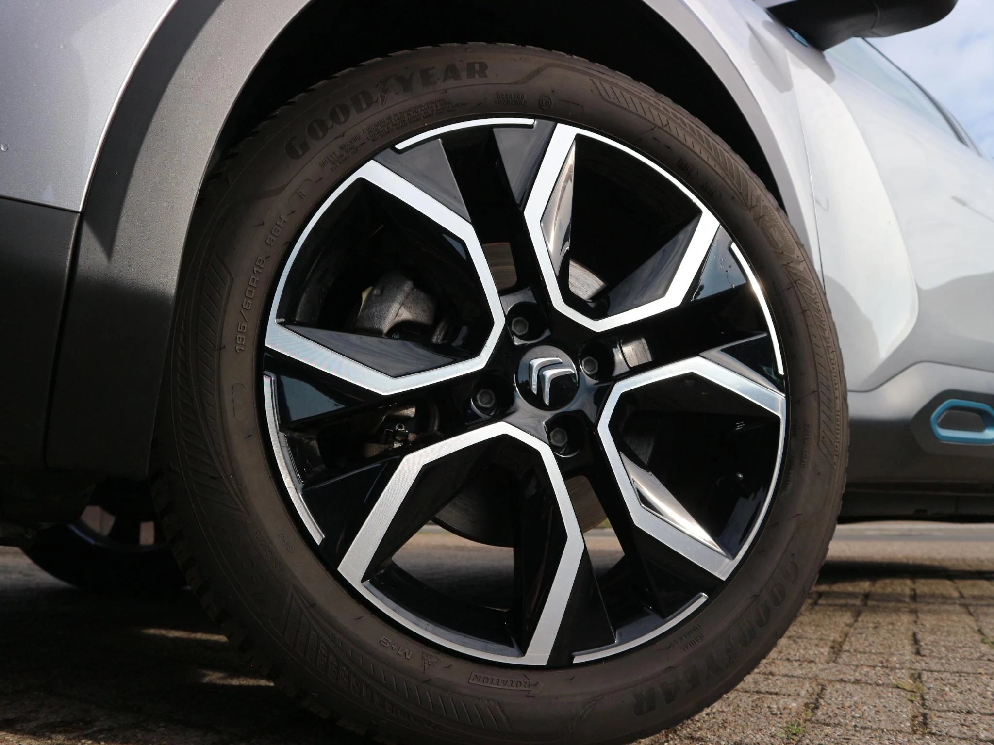 Hoofdafbeelding Citroën ë-C4 X