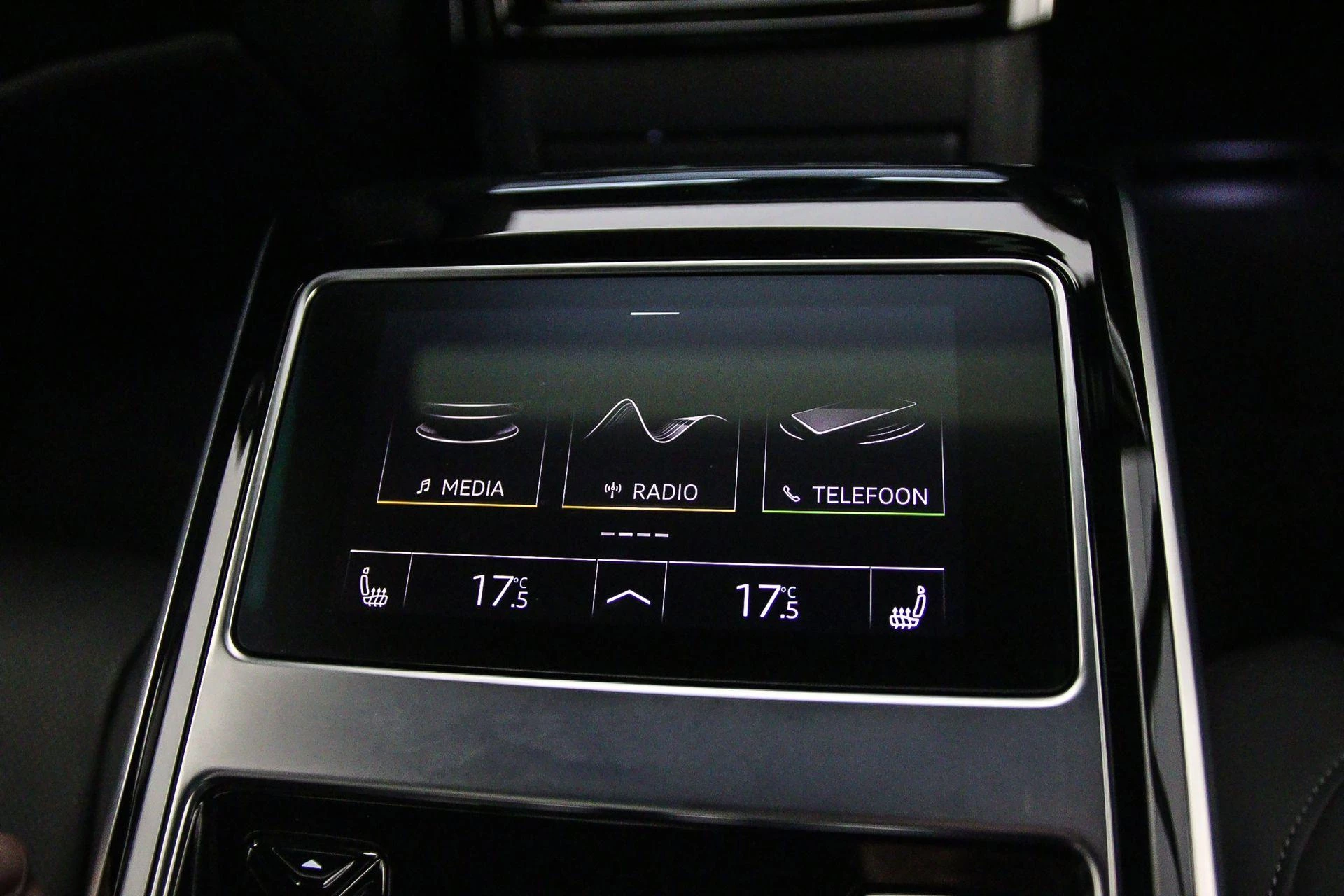 Hoofdafbeelding Audi A8