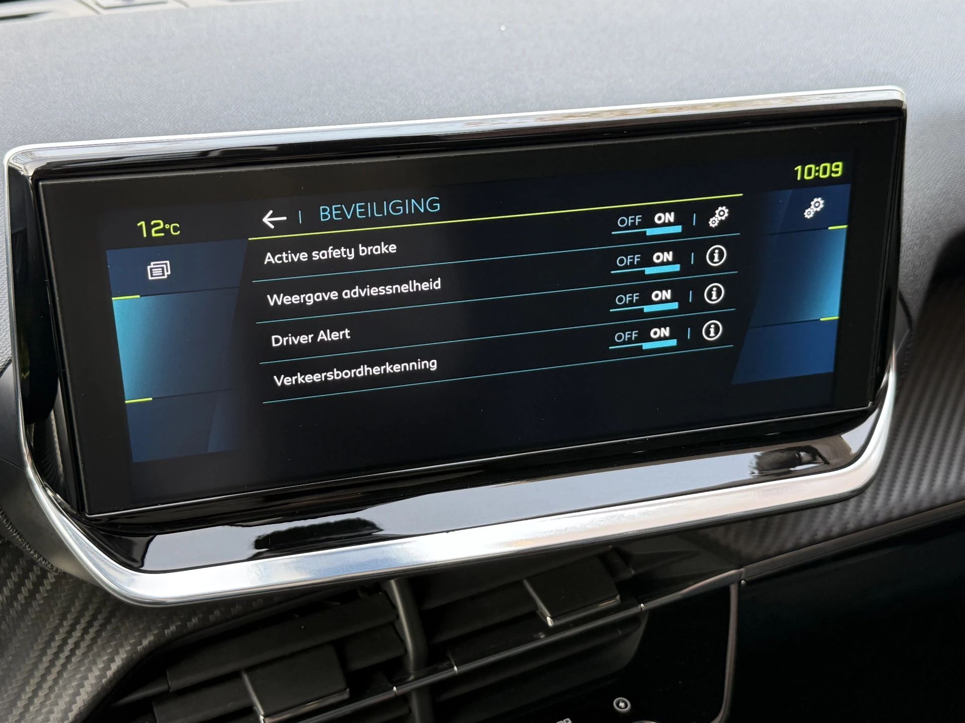 Hoofdafbeelding Peugeot e-208