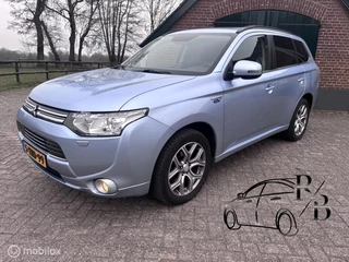 Mitsubishi Outlander 2.0 PHEV Instyle+ AUTOMAAT OPENDAK LEER