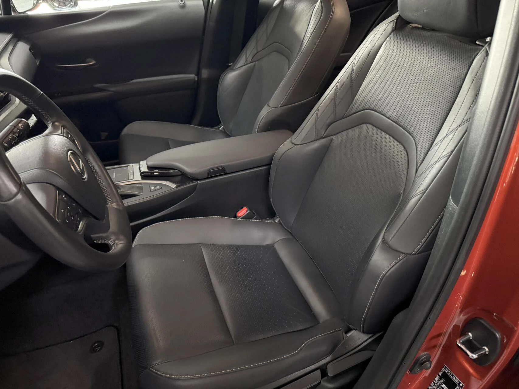 Hoofdafbeelding Lexus UX