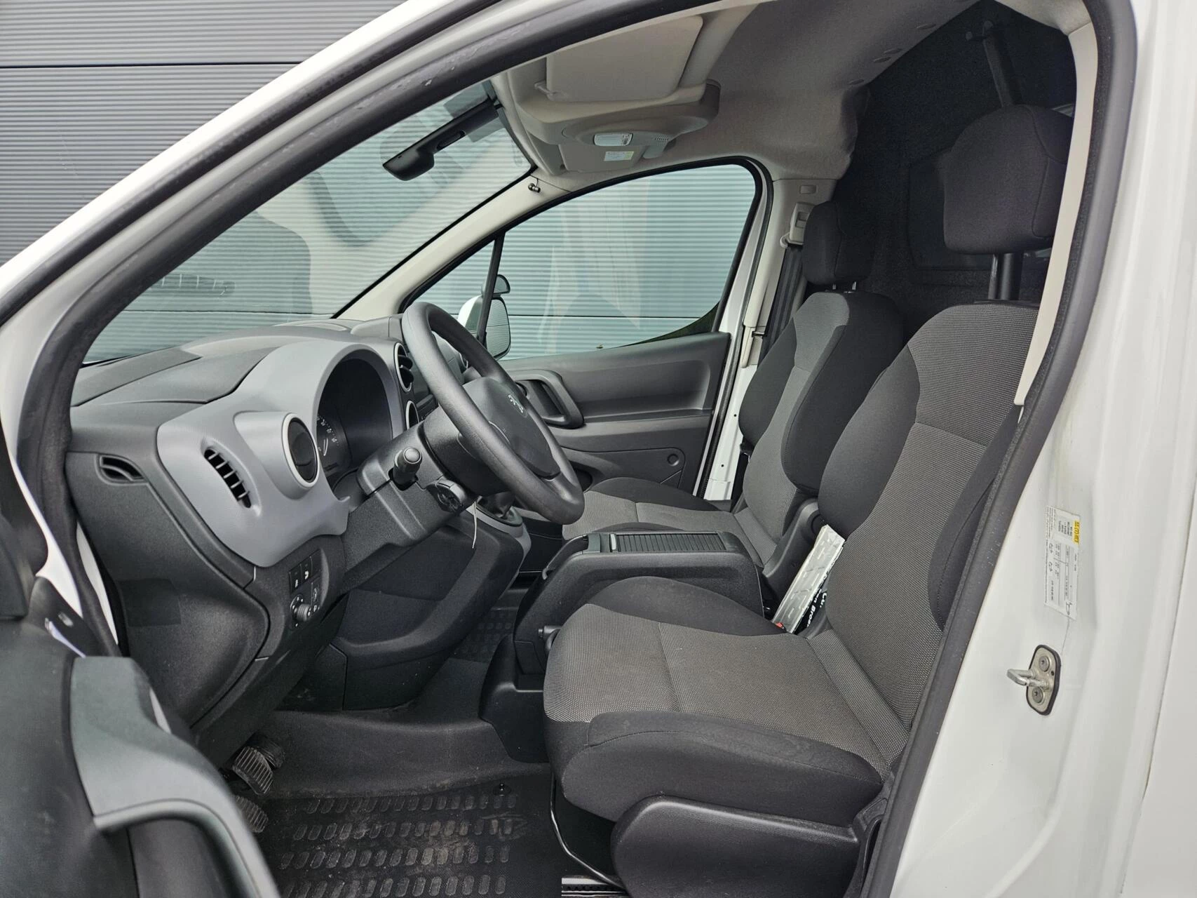 Hoofdafbeelding Peugeot Partner