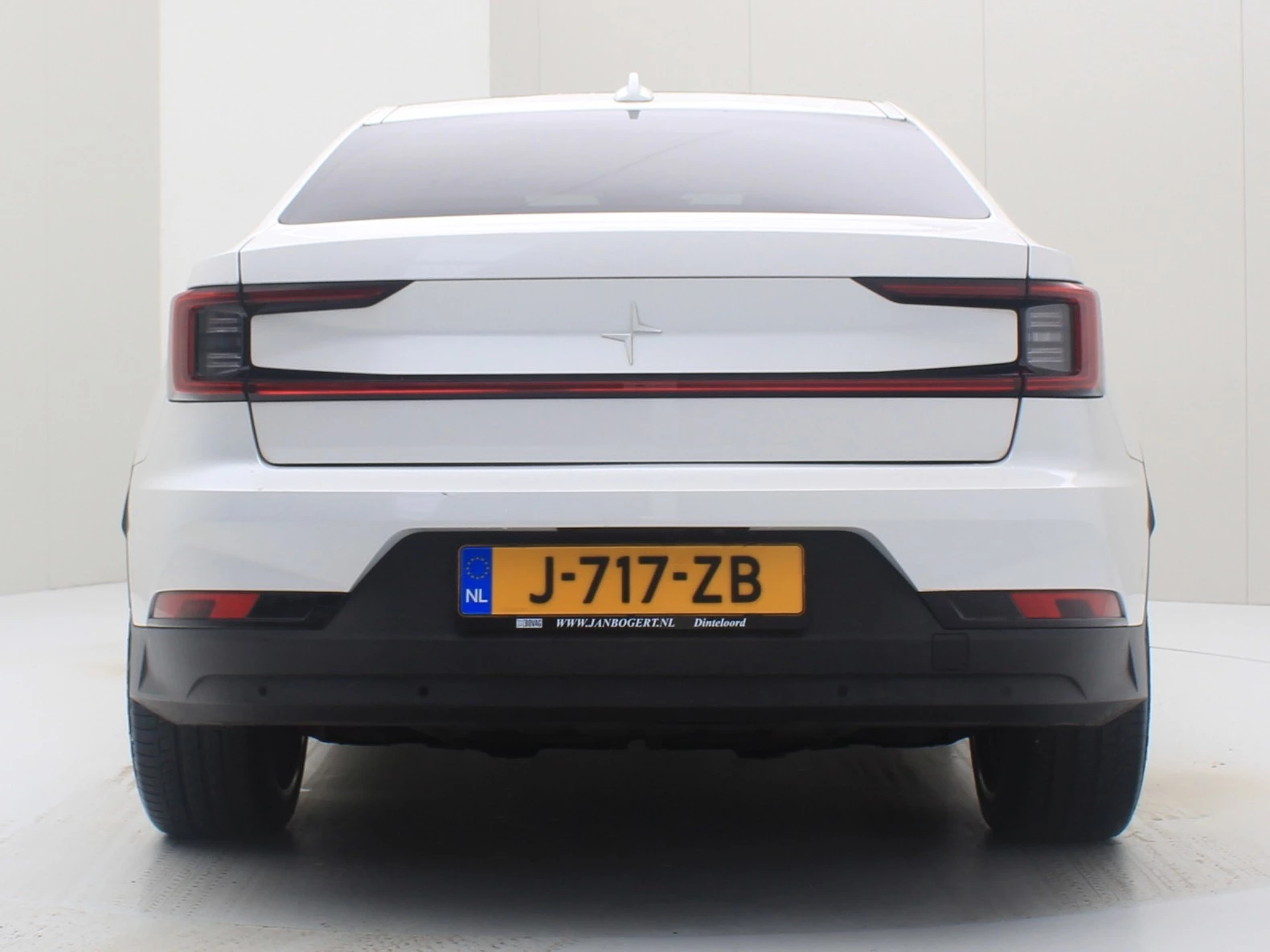 Hoofdafbeelding Polestar 2