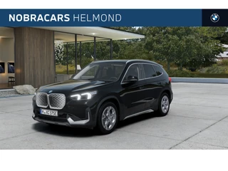 BMW iX1 eDrive20 Pure Edition / Trekhaak / Achteruitrijcamera / Comfort Access / Adaptieve LED / Stoelverwarming