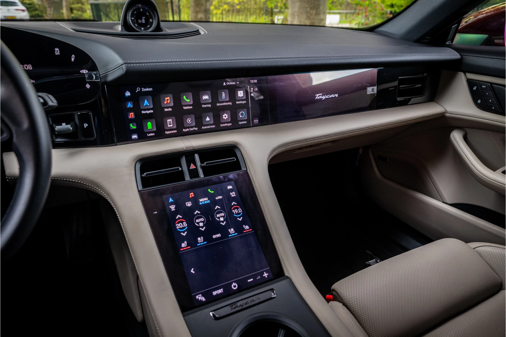 Hoofdafbeelding Porsche Taycan