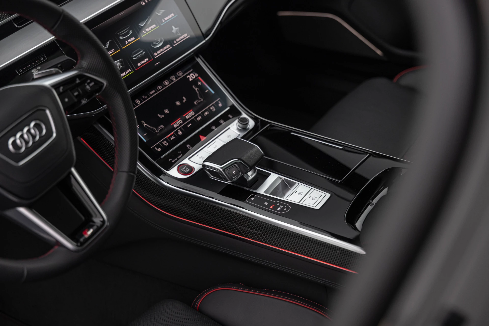 Hoofdafbeelding Audi S8