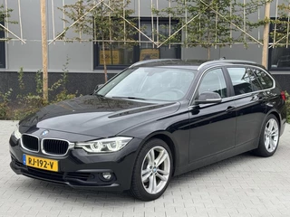 BMW 318i Touring AUTOMAAT NL AUTO*ELEK. HAAK*HARMAN KARDON*STOELVERWARMING