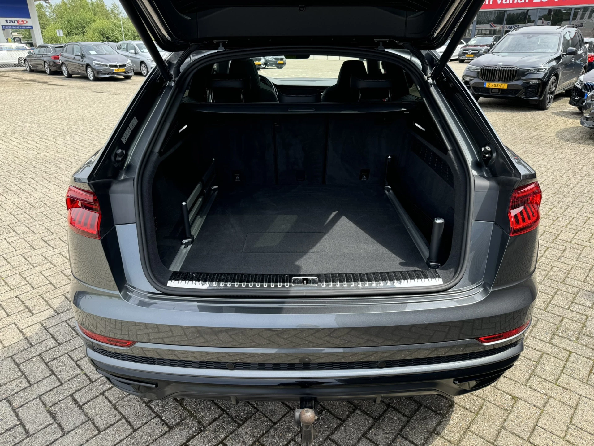 Hoofdafbeelding Audi Q8