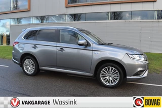 Hoofdafbeelding Mitsubishi Outlander Mitsubishi Outlander 2.4 PHEV Standkachel Navigatie Parkeer camera