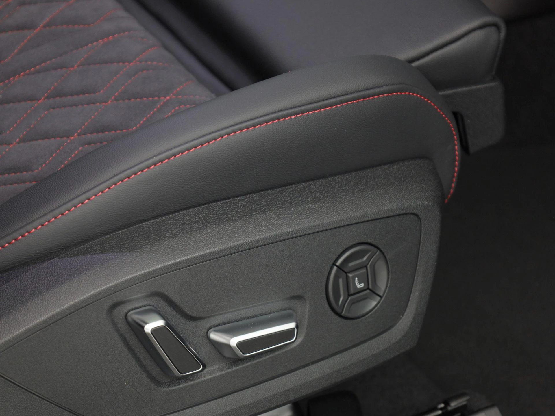 Hoofdafbeelding Audi Q6 e-tron