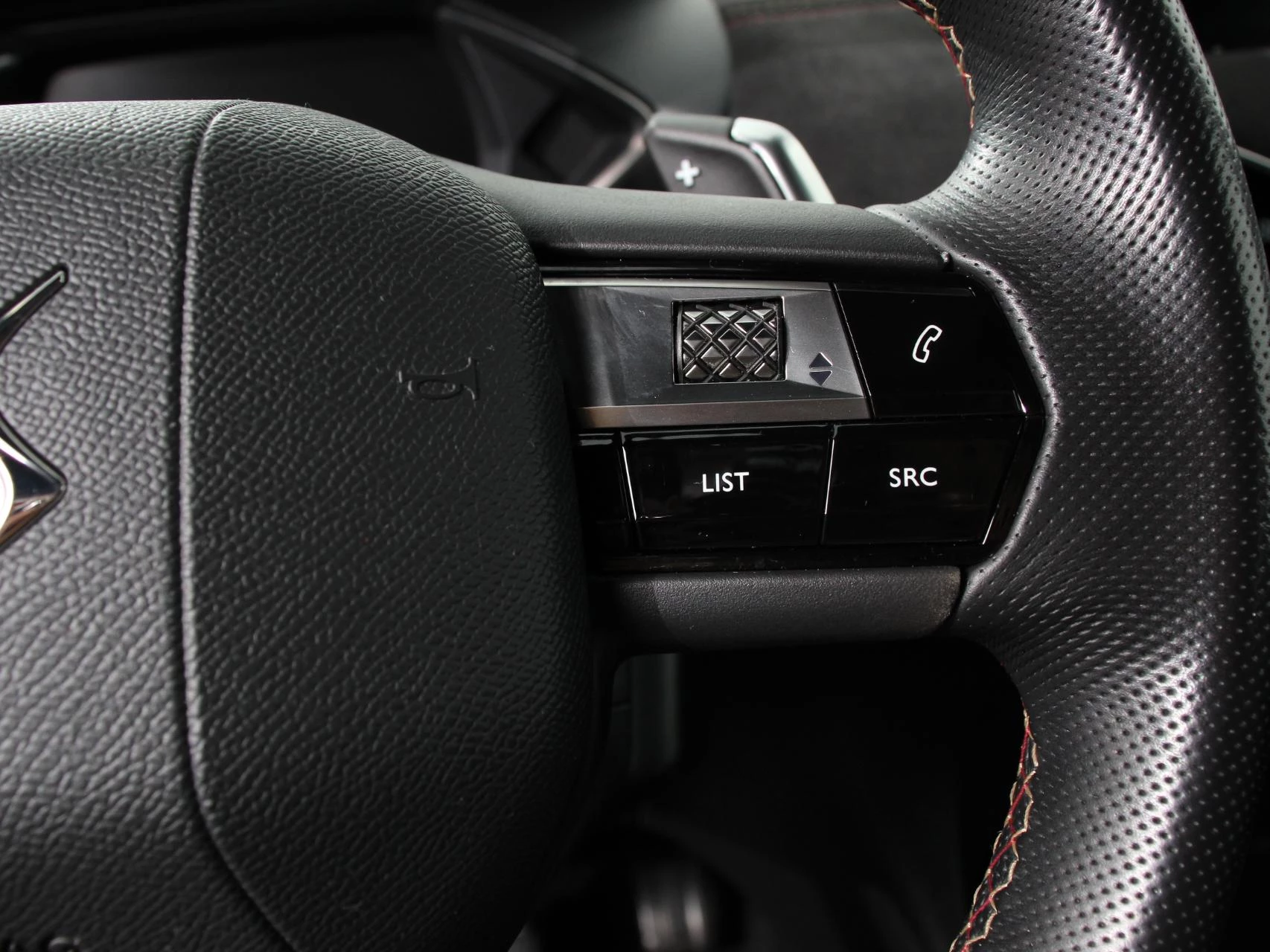 Hoofdafbeelding DS DS 3