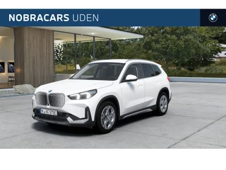 BMW iX1 eDrive20 Pure Edition / Adaptieve LED / Comfort Access / Parking Assistant / Stoelverwarming