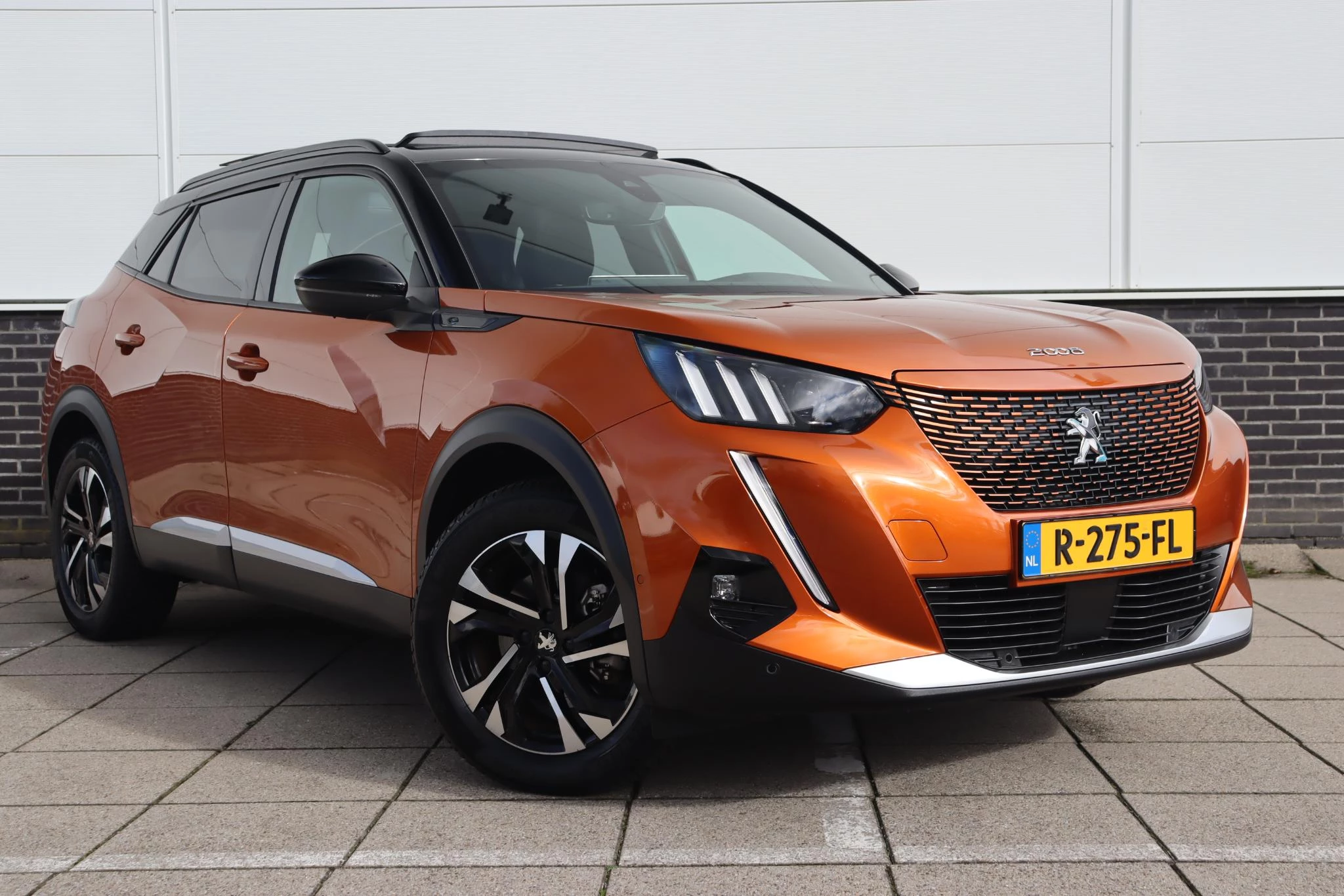 Hoofdafbeelding Peugeot e-2008