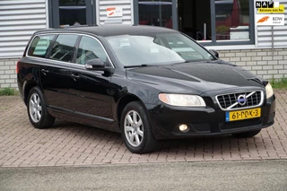 Hoofdafbeelding Volvo V70 Volvo V70 2.0T Kinetic EERSTE EIGENAAR