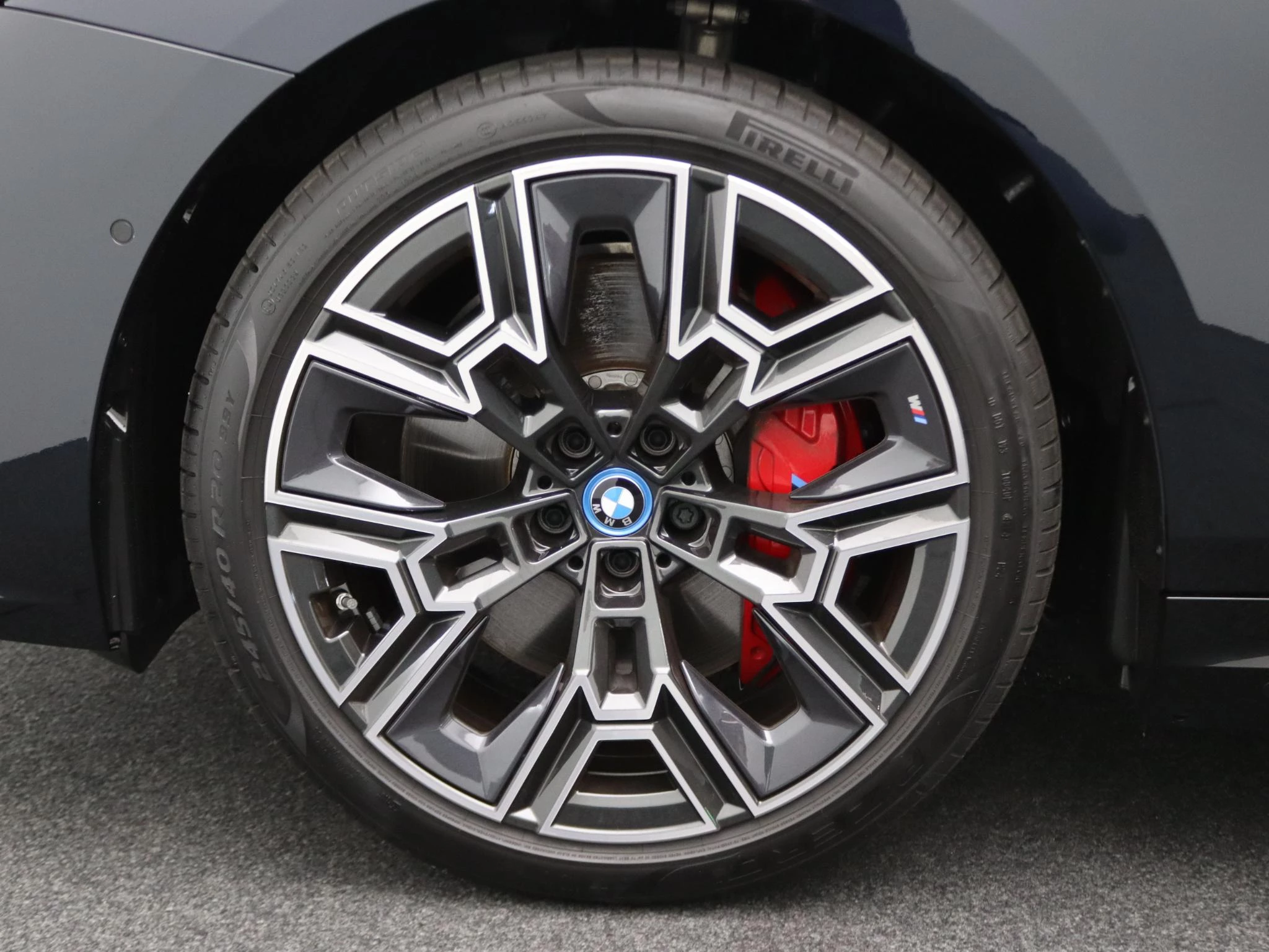 Hoofdafbeelding BMW i5