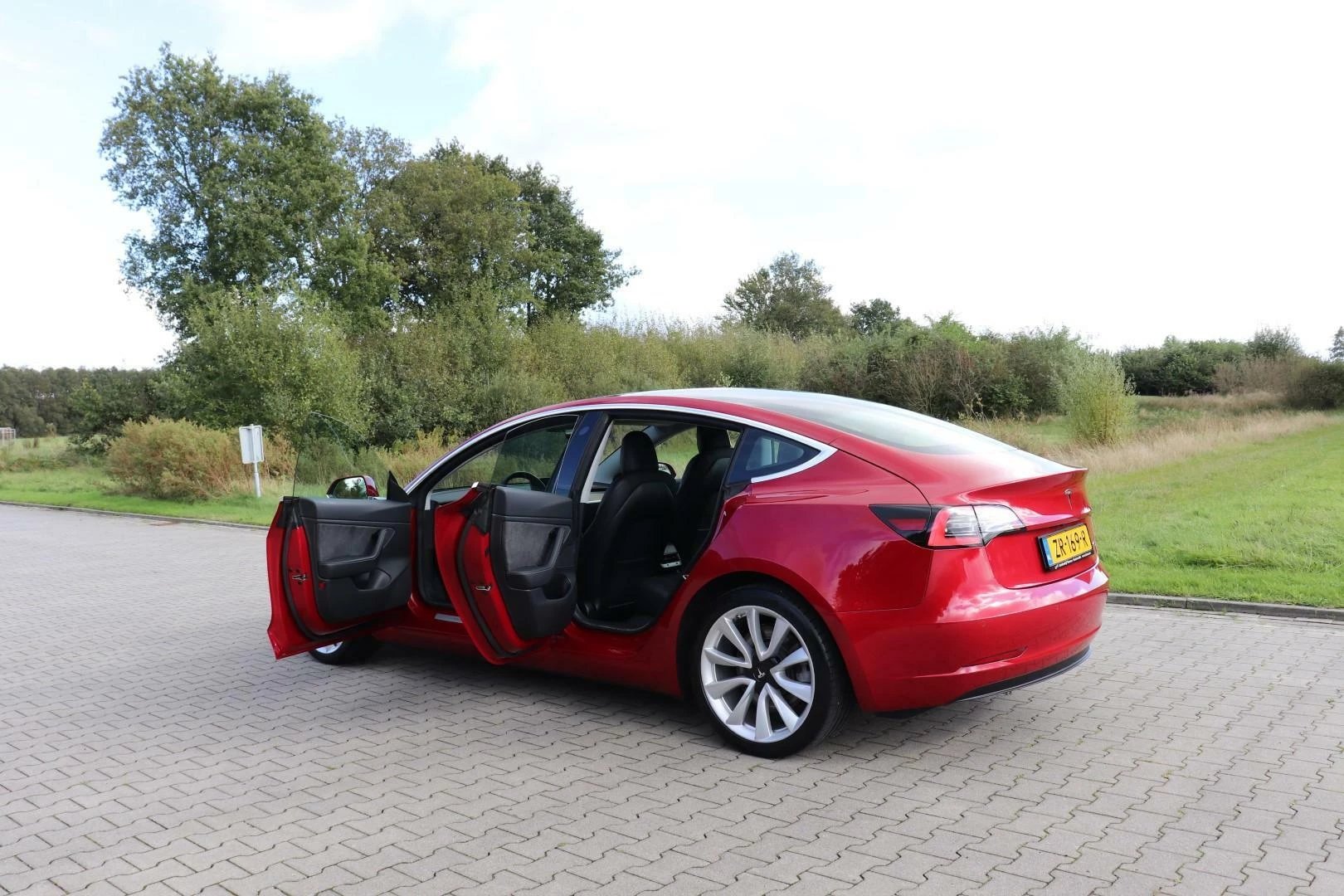 Hoofdafbeelding Tesla Model 3