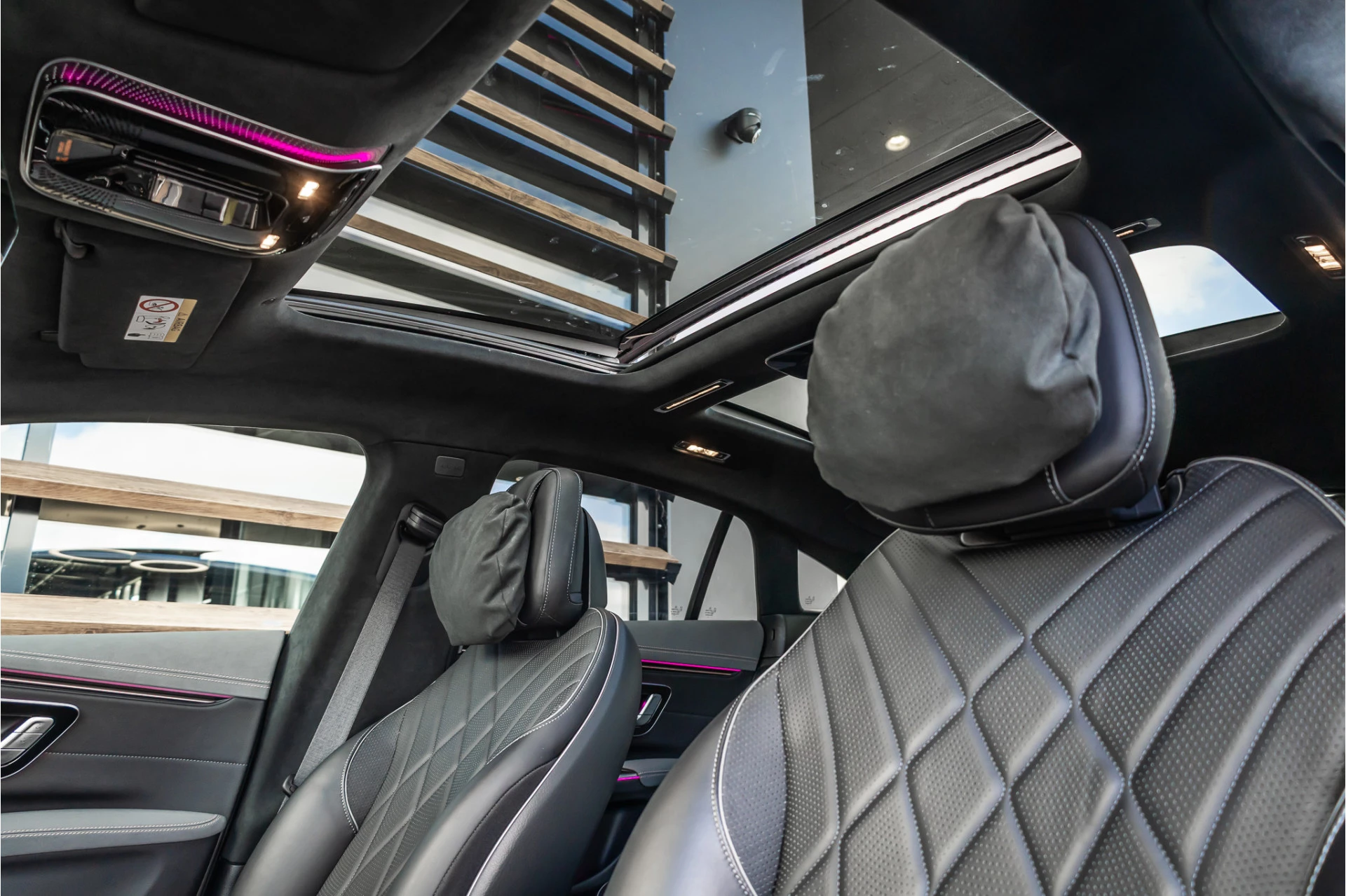 Hoofdafbeelding Mercedes-Benz EQS