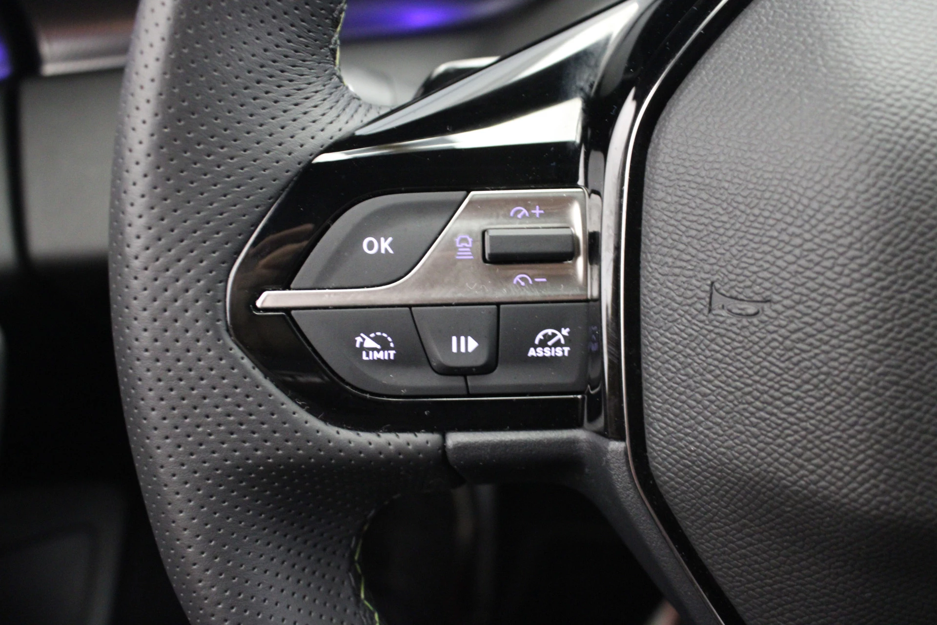 Hoofdafbeelding Peugeot 408
