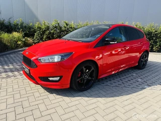 Ford Focus 1.5 Red Edition ST line Cruise 18 inch PDC Navi