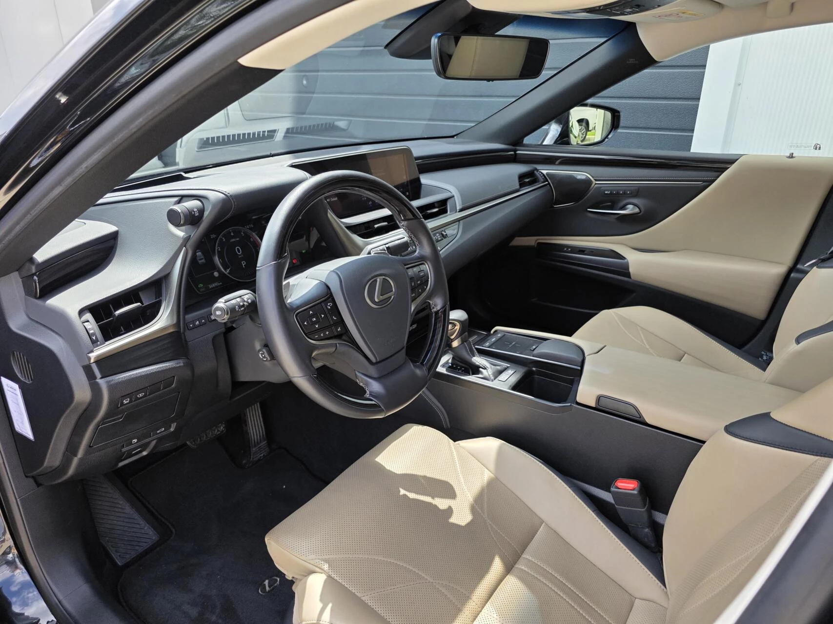 Hoofdafbeelding Lexus ES