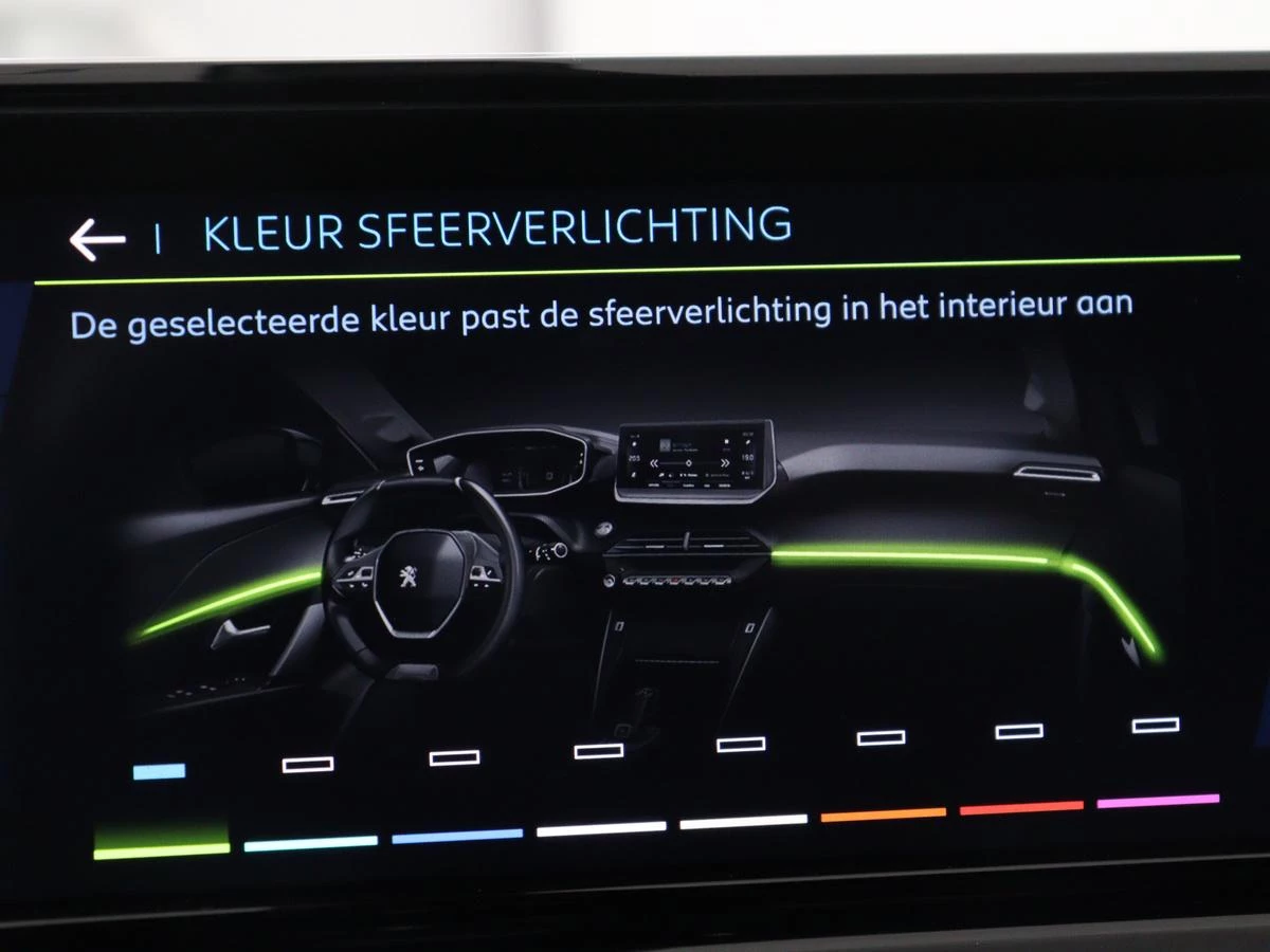 Hoofdafbeelding Peugeot e-2008