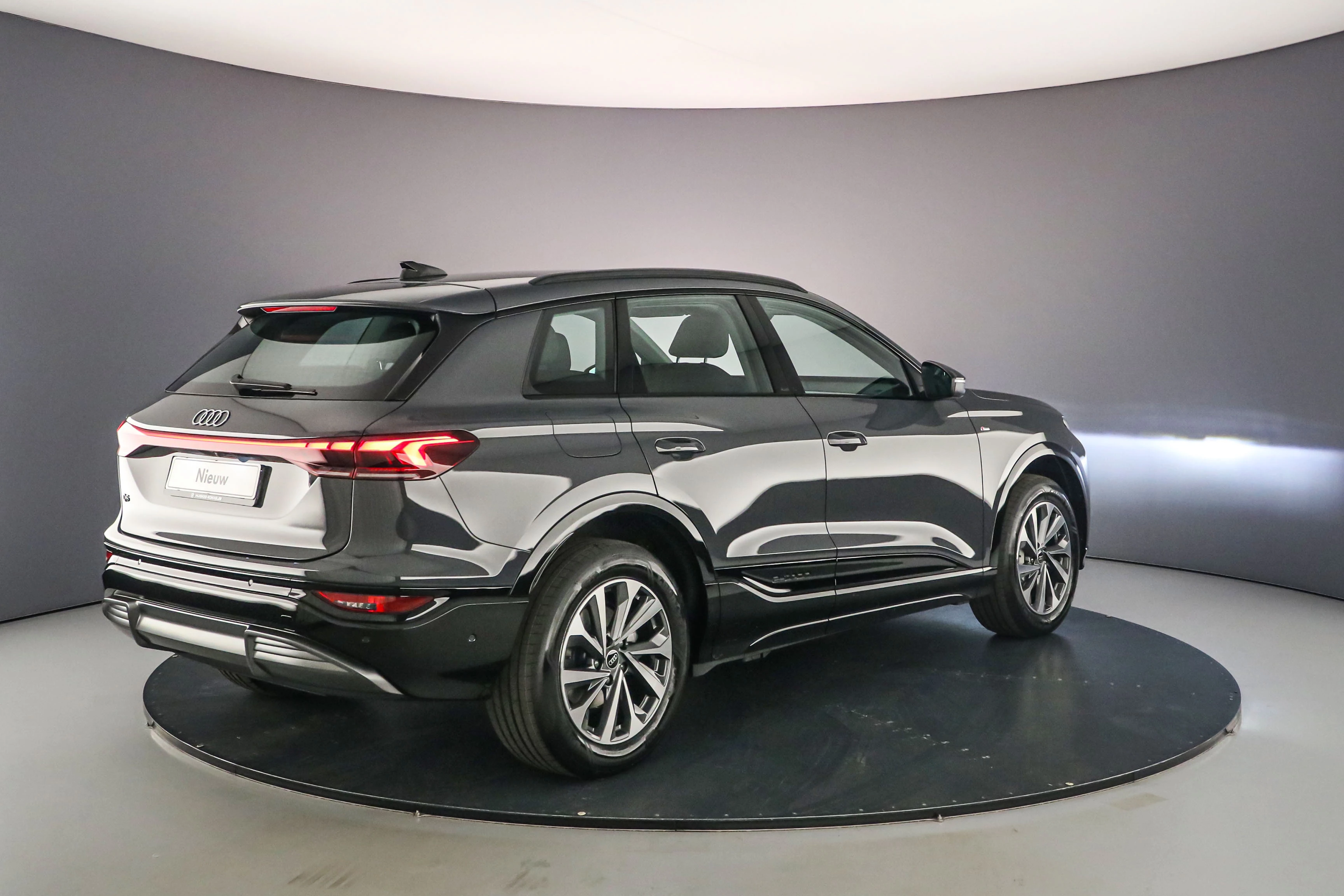 Hoofdafbeelding Audi Q6 e-tron
