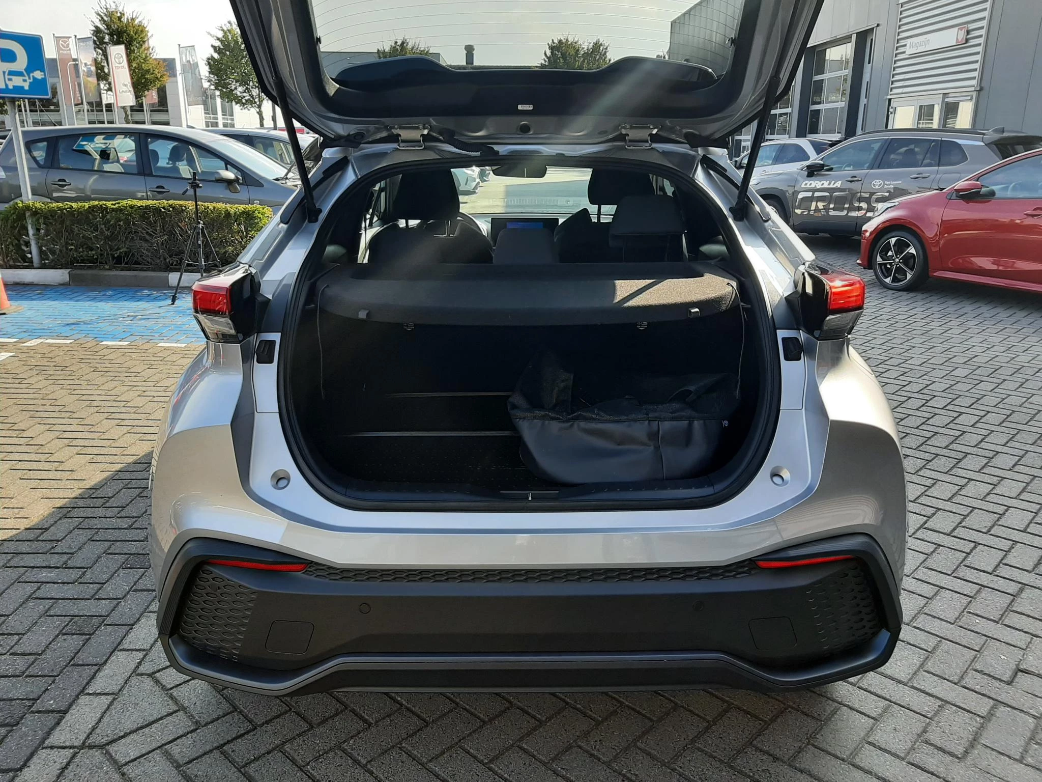 Hoofdafbeelding Toyota C-HR