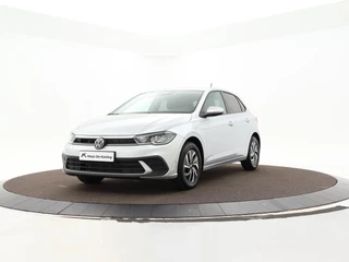 Volkswagen Polo 1.0 Tsi 95pk DSG Life Edition · Camera · Apple/Android Car play · P-Sensoren · Getint Glas · 15'' Inch · Garantie t/m 22-09-2028 of 100.000km