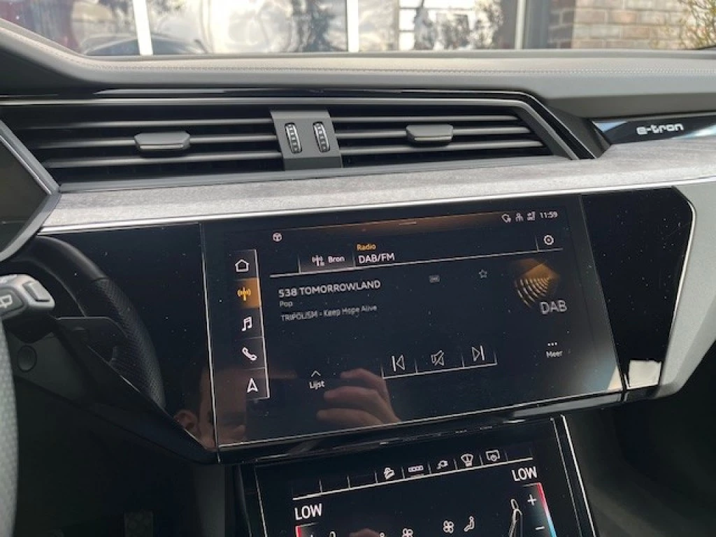 Hoofdafbeelding Audi e-tron