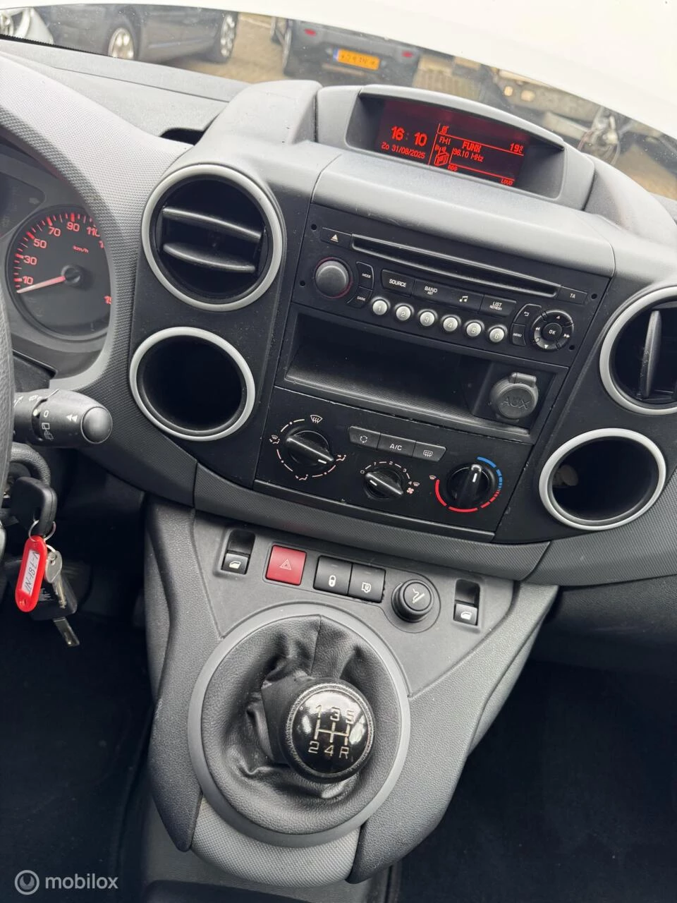 Hoofdafbeelding Peugeot Partner