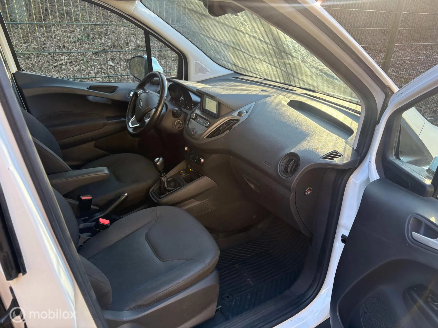 Hoofdafbeelding Ford Transit Courier